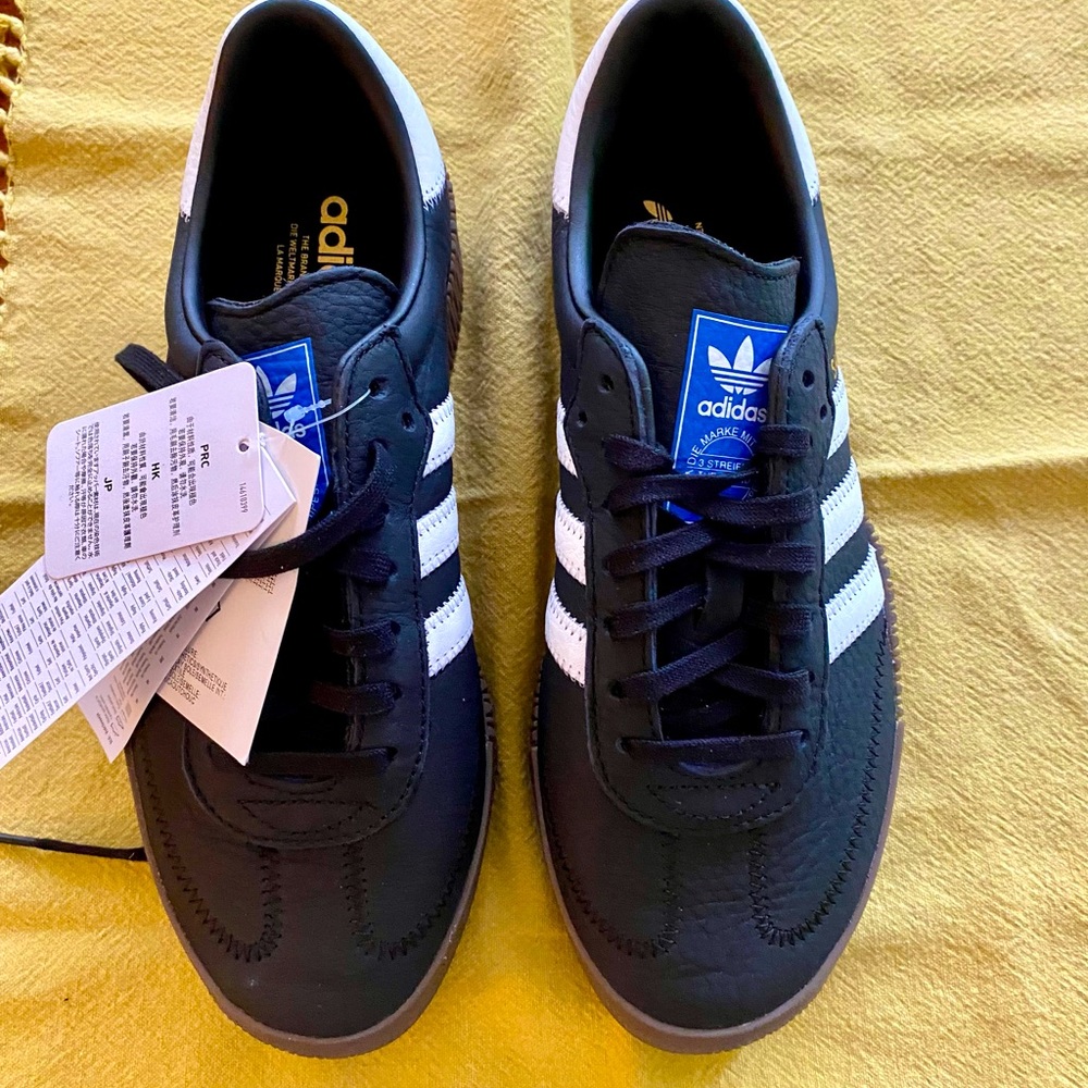 New never worn Adidas Sambarose